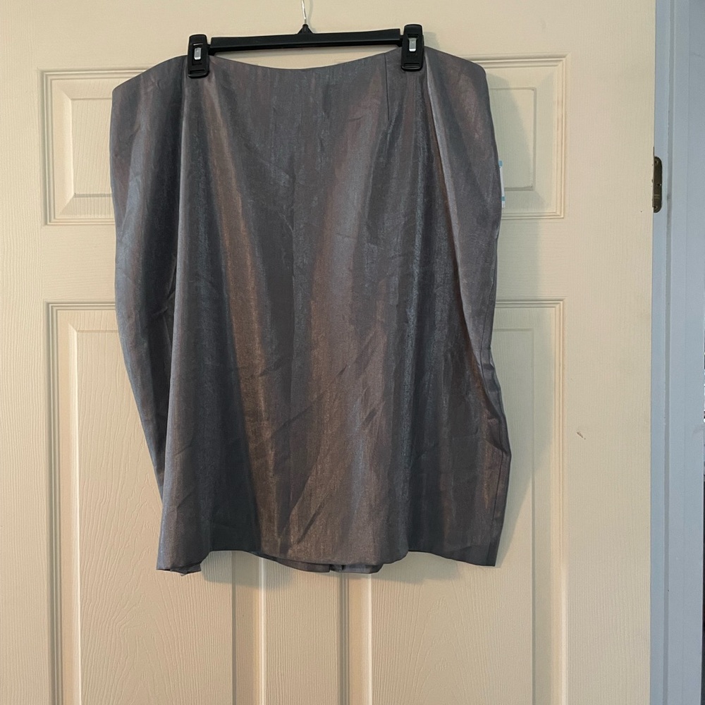 Elegant Gray Kasper Skirt